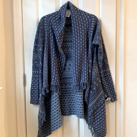 Disney Parks Authentic Original Open Cardigan Fringed Hem Disneyland Sweater M/L - Picture 1 of 5